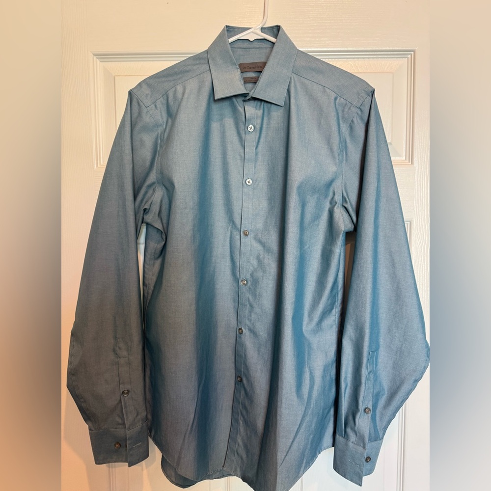 Calvin Klein Slim Fit, Performance non-iron, 
15 1/2, 34/35
Like new con…